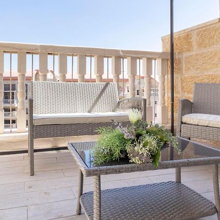 Stylish 1 Bedrooms Parking At City Gate Ierusalim Exterior foto