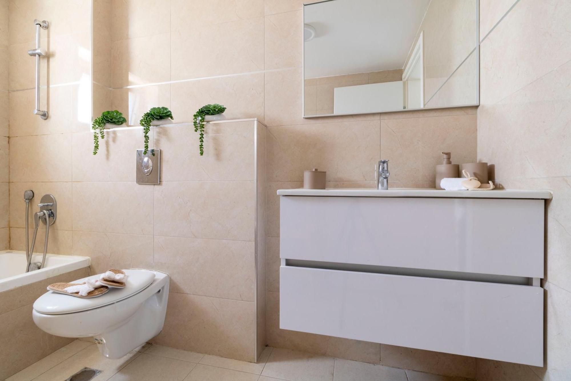 Stylish 1 Bedrooms Parking At City Gate Ierusalim Exterior foto