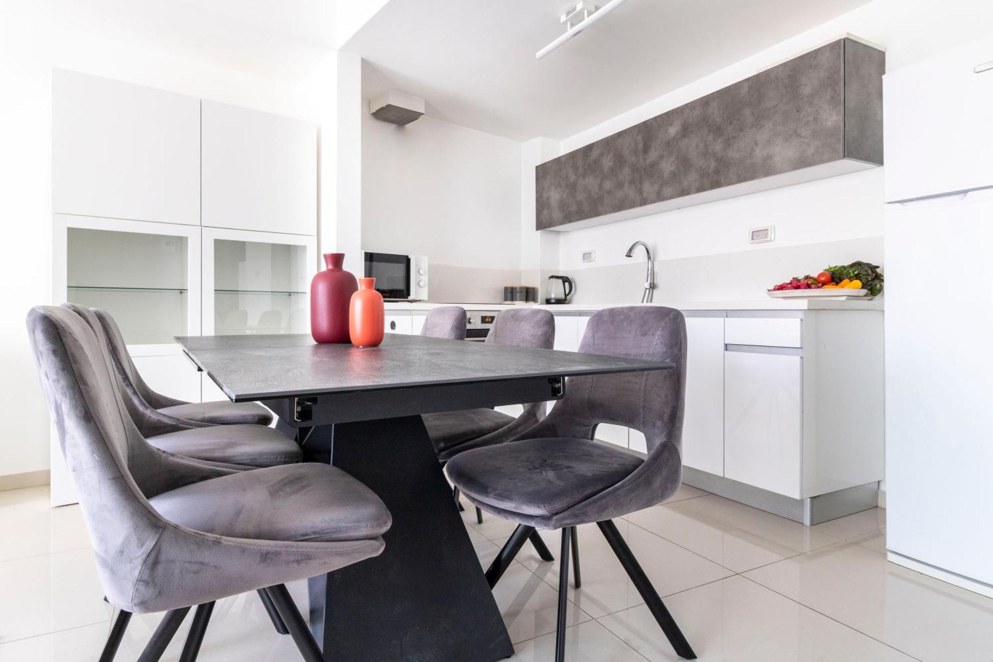 Stylish 1 Bedrooms Parking At City Gate Ierusalim Exterior foto