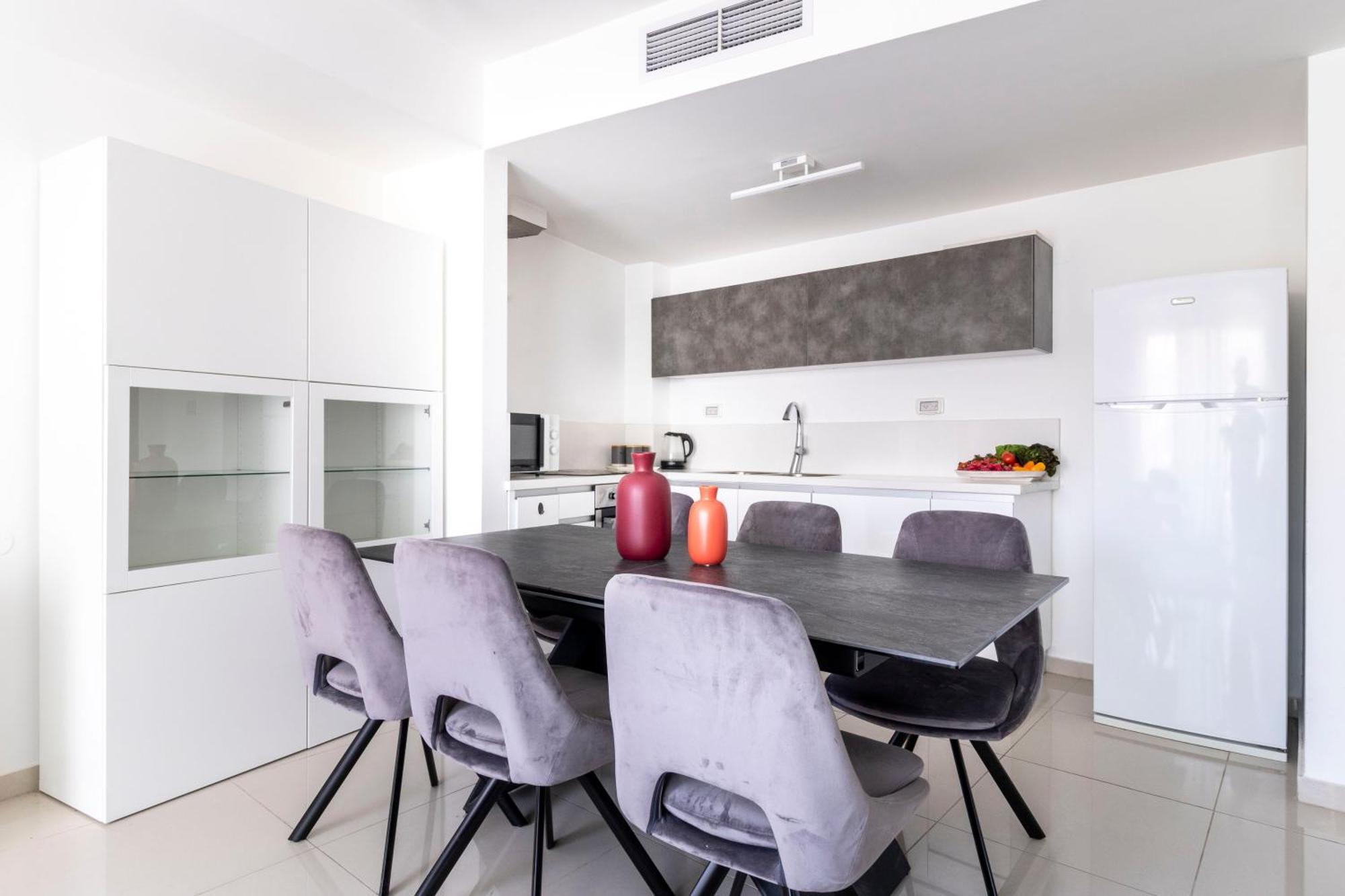 Stylish 1 Bedrooms Parking At City Gate Ierusalim Exterior foto