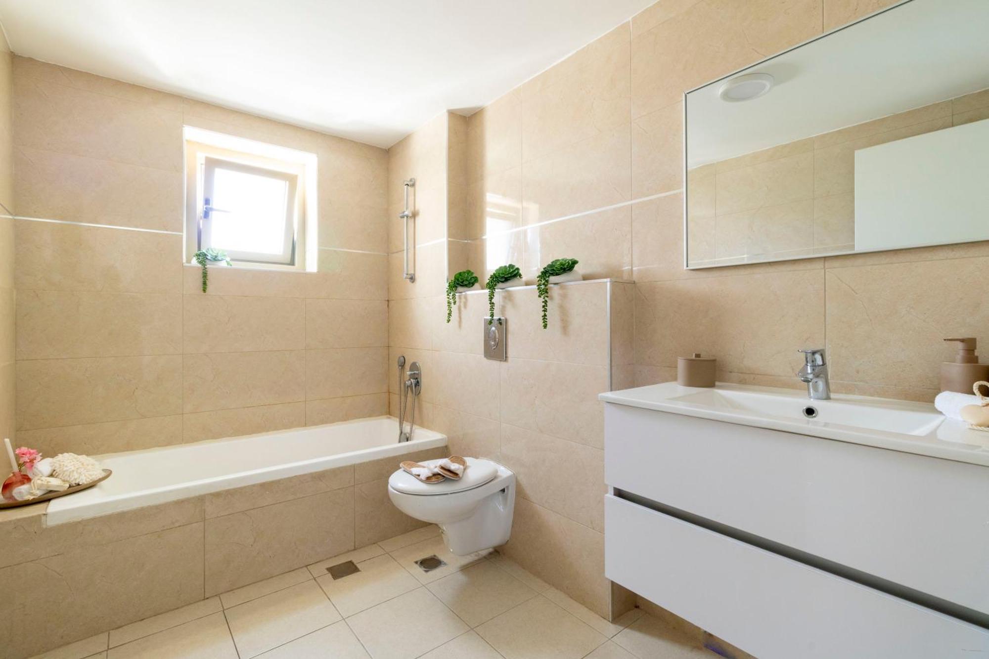 Stylish 1 Bedrooms Parking At City Gate Ierusalim Exterior foto