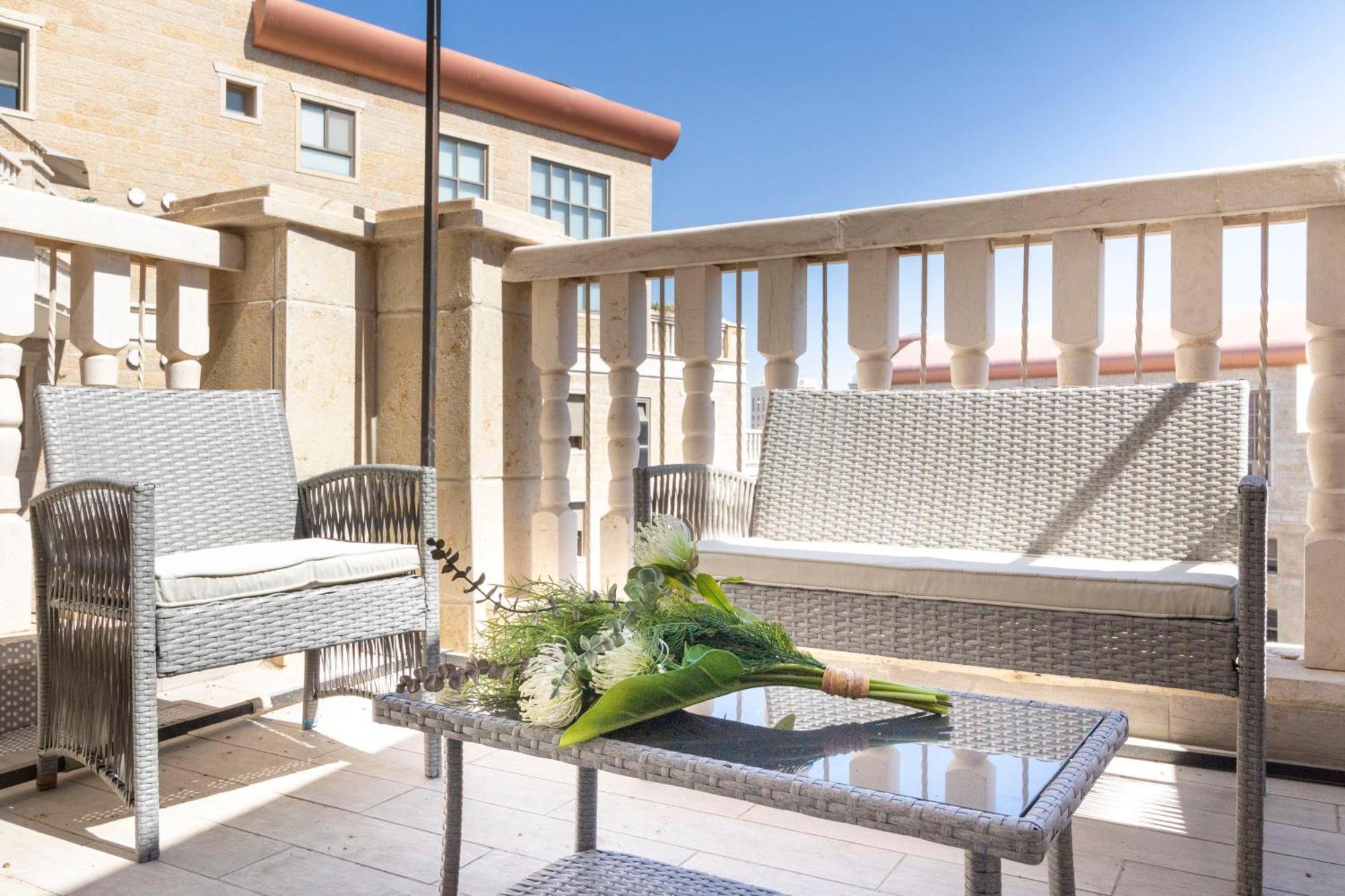 Stylish 1 Bedrooms Parking At City Gate Ierusalim Exterior foto